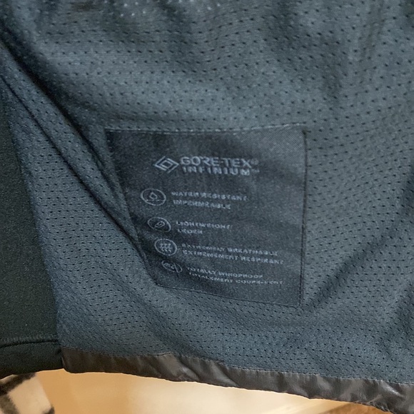 Men Canada Goose Nomad Hybridge lite jacket. Brand new with tags - Picture 9 of 9